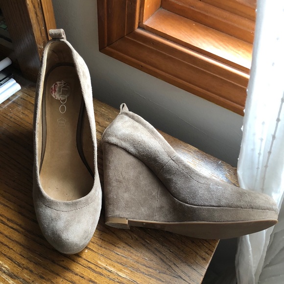 Aldo Taupe Suede Wedge Heel - Picture 2 of 8